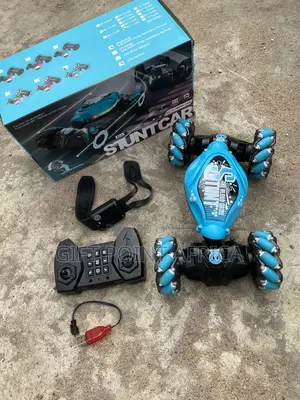 Rechargeable Stunt Toy Car for Kids With Finger Gestures Watch