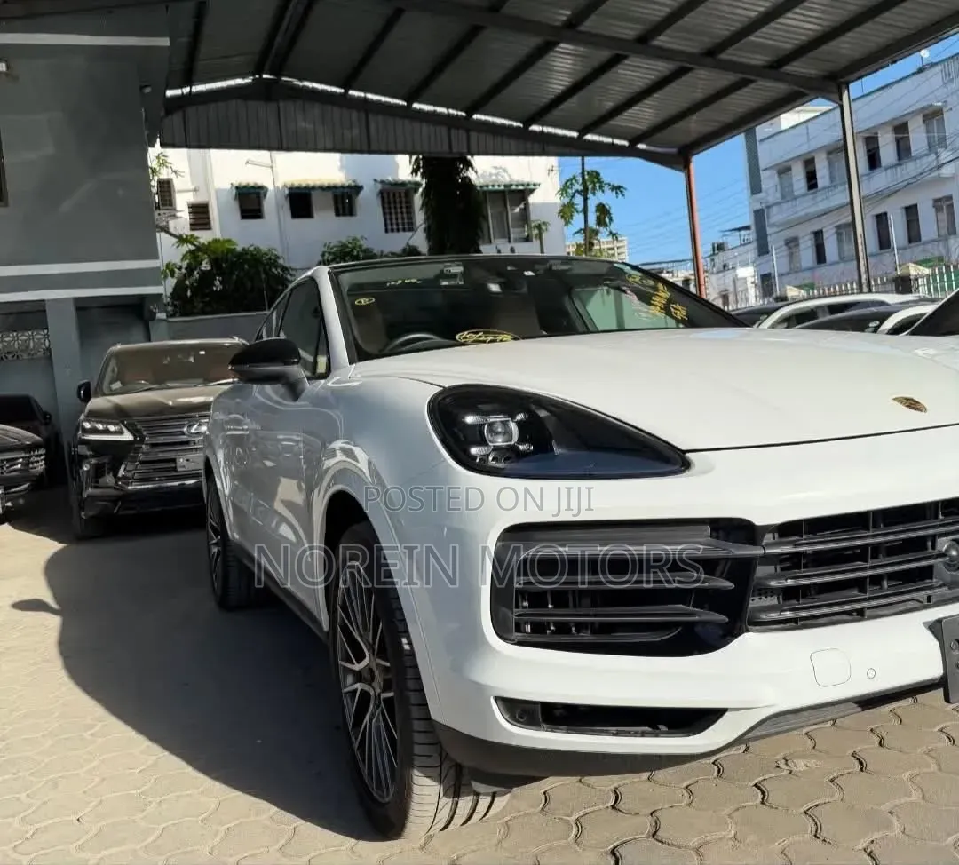 Porsche Cayenne S AWD 2019 White