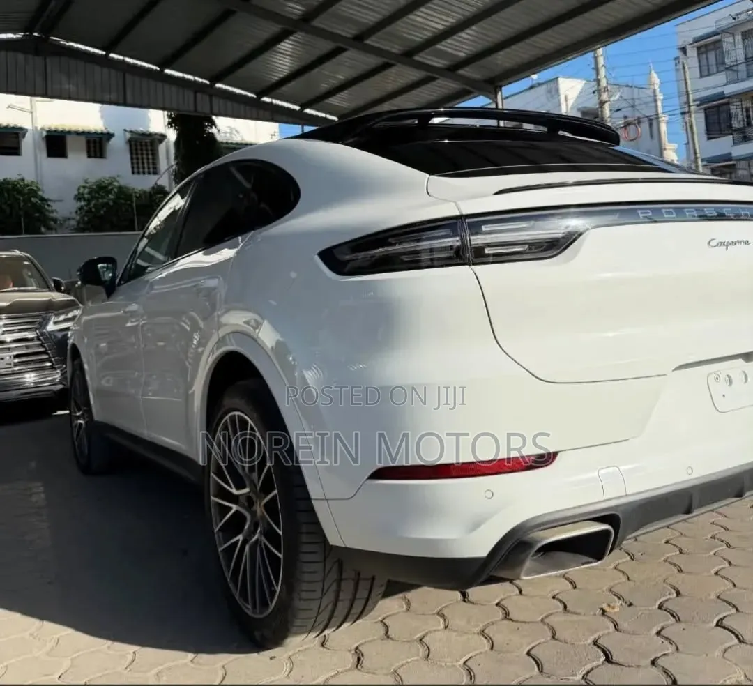 Porsche Cayenne S AWD 2019 White