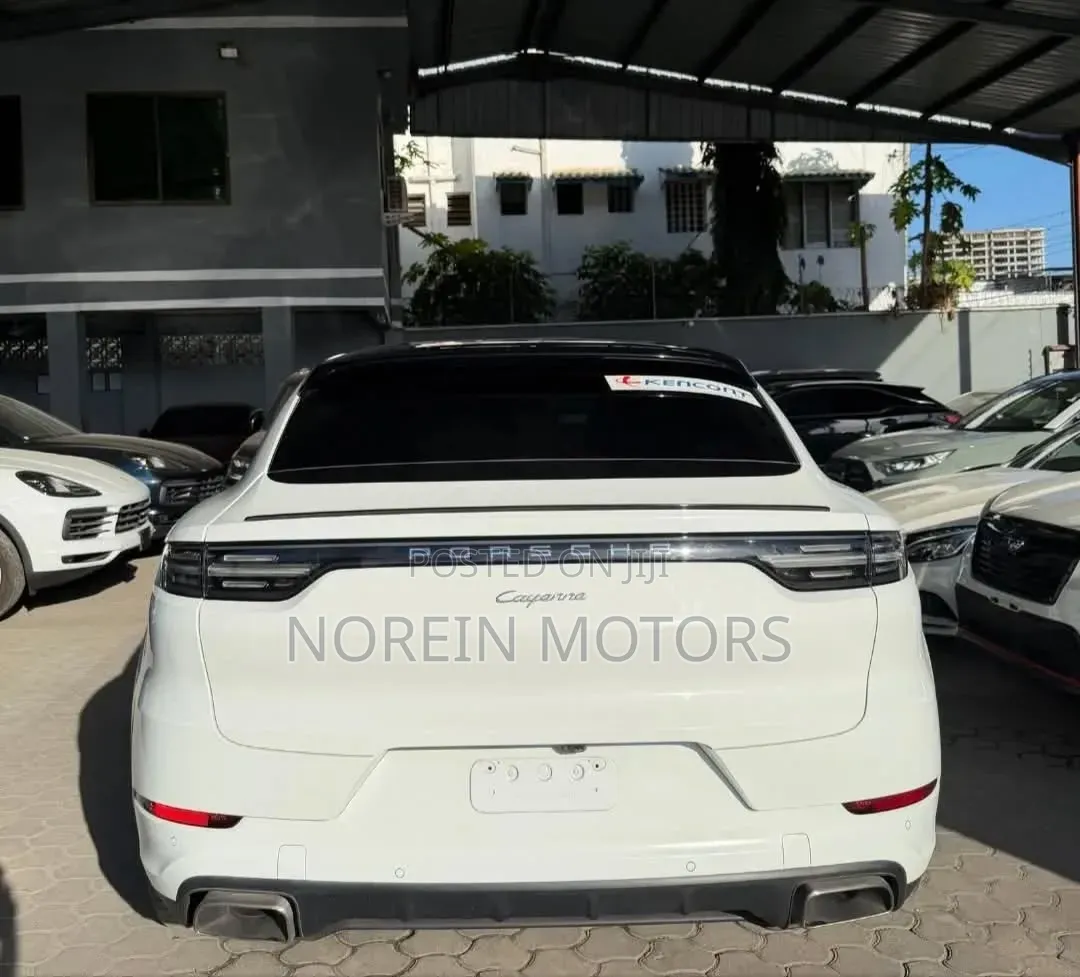Porsche Cayenne S AWD 2019 White