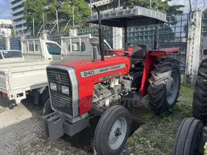 Massey Ferguson 240