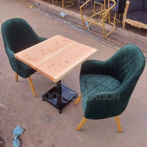Restaurant Table/Seats