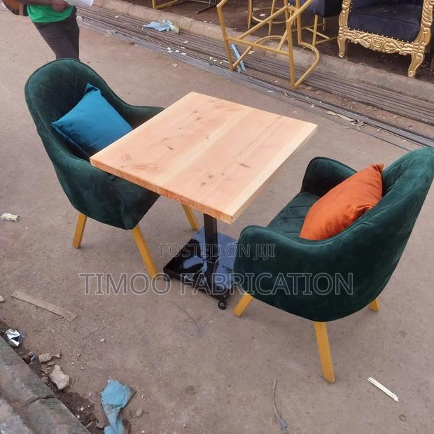 Restaurant Table/Seats - thumbnail 2
