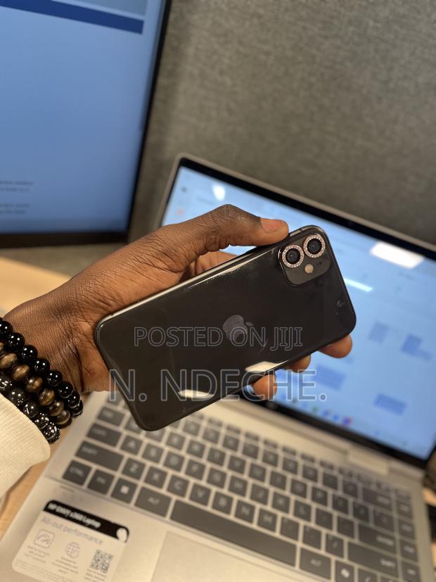 Apple iPhone 11 128 GB Black - thumbnail 2