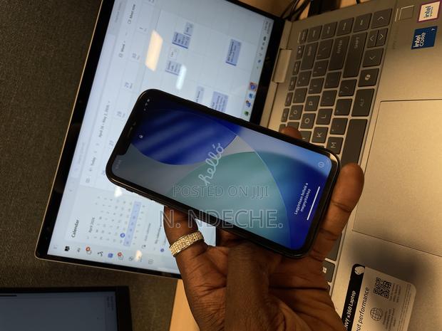 Apple iPhone 11 128 GB Black - thumbnail 4