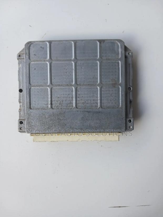 Engine Computer Toyota Crown Hybrid - thumbnail 2