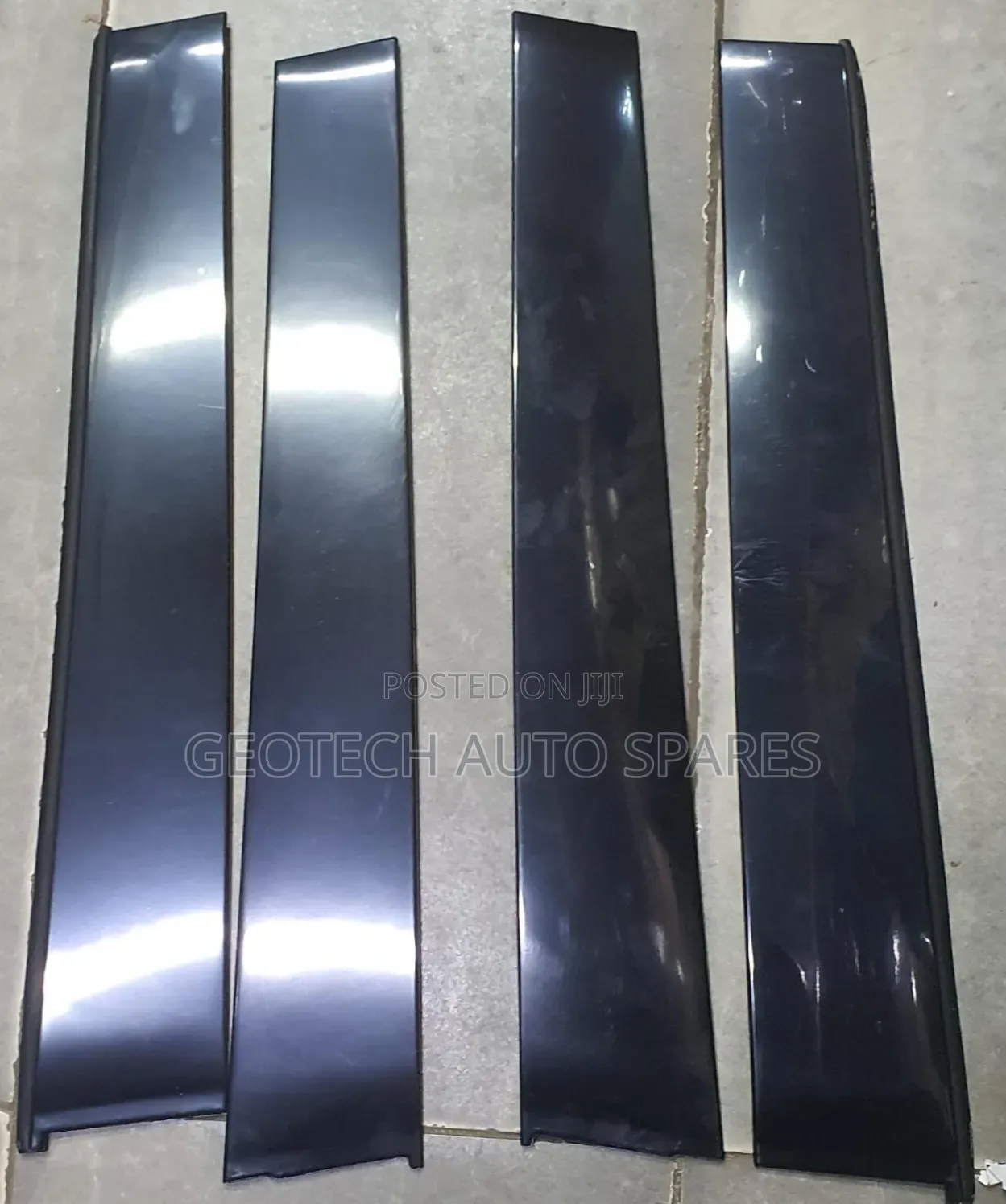 Toyota Land Cruiser Prado Fj120/Fj150 Door Trim Strip