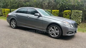 Mercedes-Benz E200 2010 Gray
