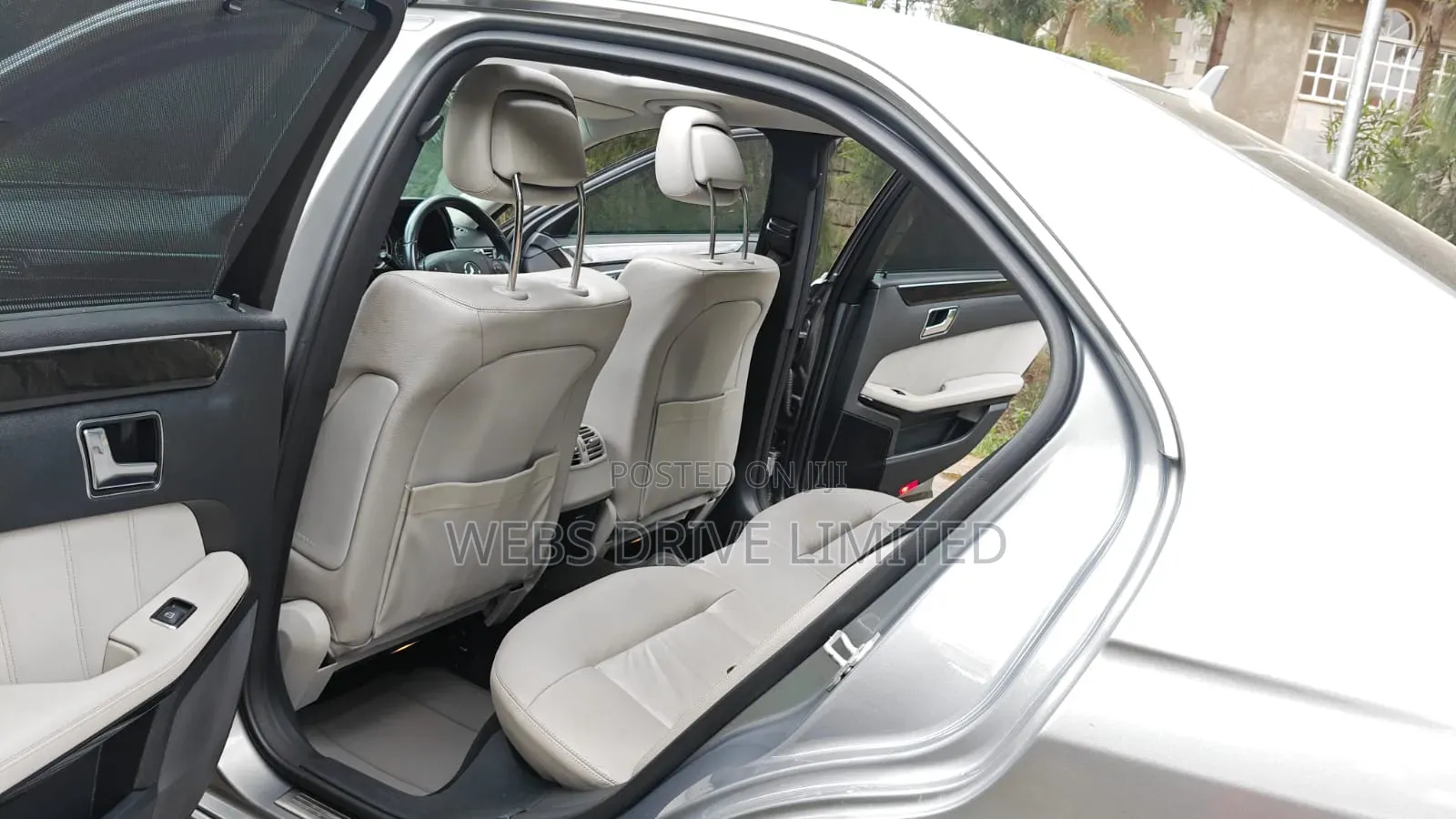Mercedes-Benz E200 2010 Gray