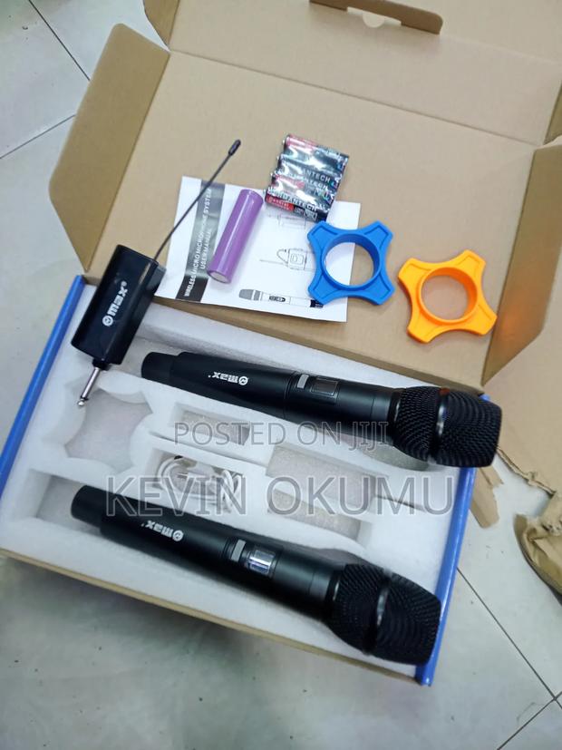 Max Portable Wireless Microphone With Rechargeable Battery