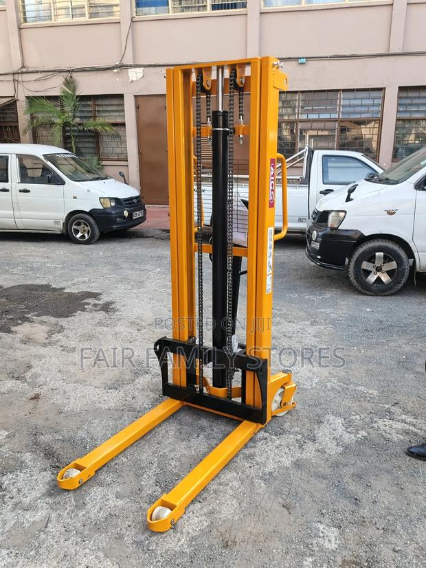 Lifting Stacker 1.5tone