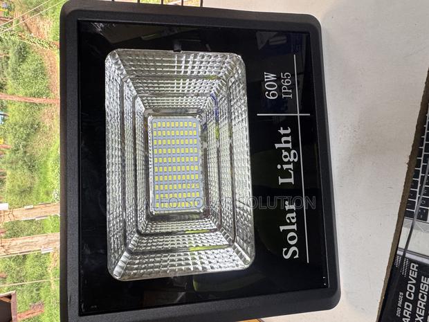 Solar Flood Light 60watts - thumbnail 2