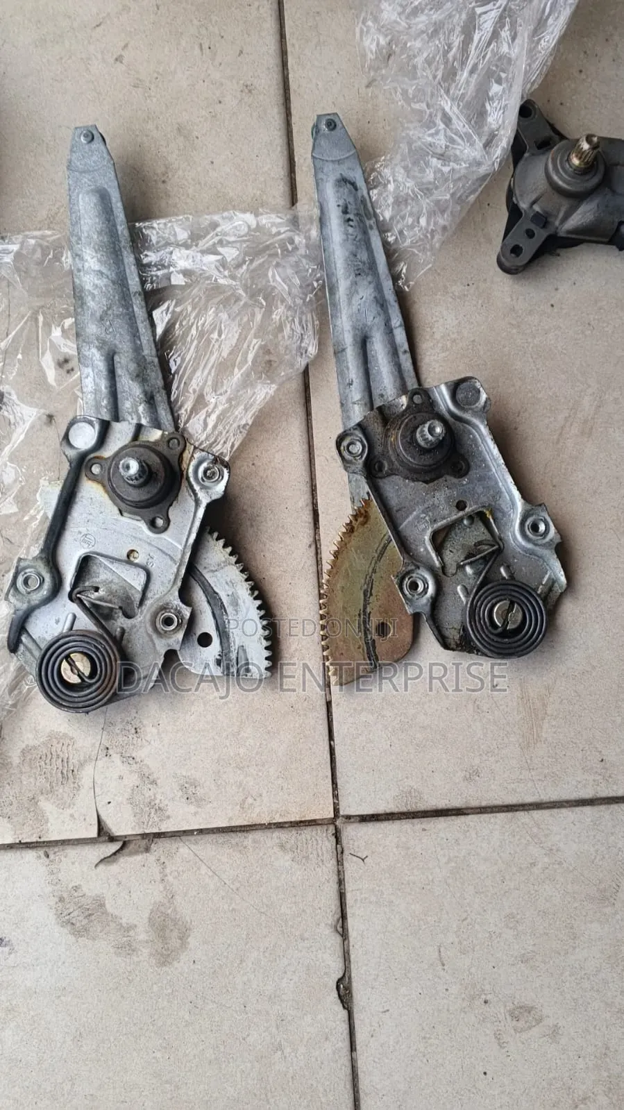 Toyota 100,Manual Window Regulator Left Rear