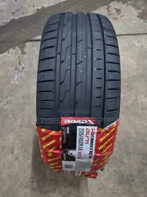 225 /45 R18 Roadx Tyres.(Du71)