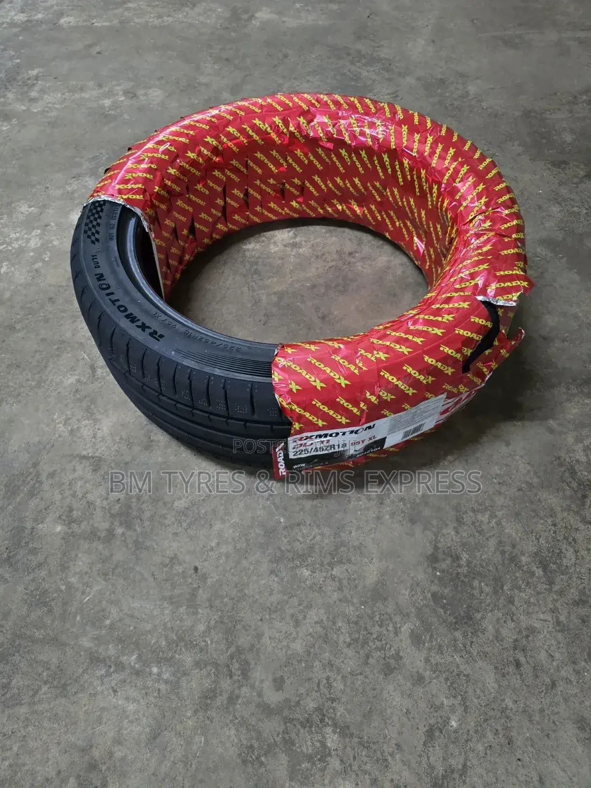 225 /45 R18 Roadx Tyres.(Du71)