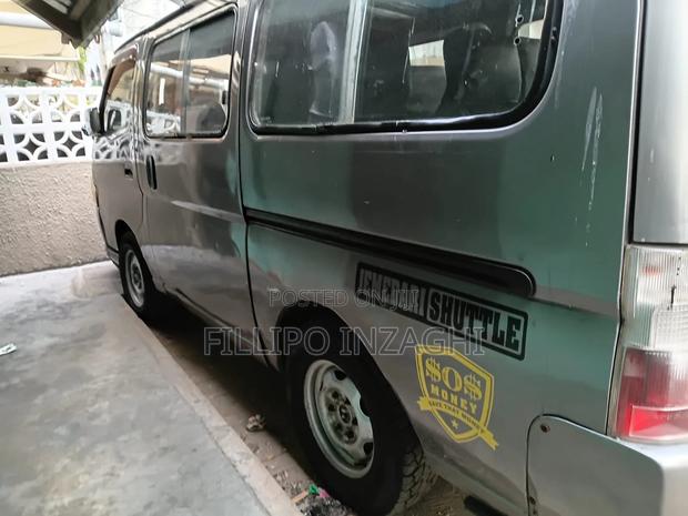 Nissan Caravan (Urvan) 2009 - thumbnail 3