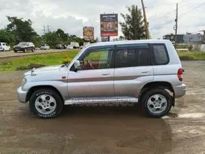 Mitsubishi Pajero 2003 Silver