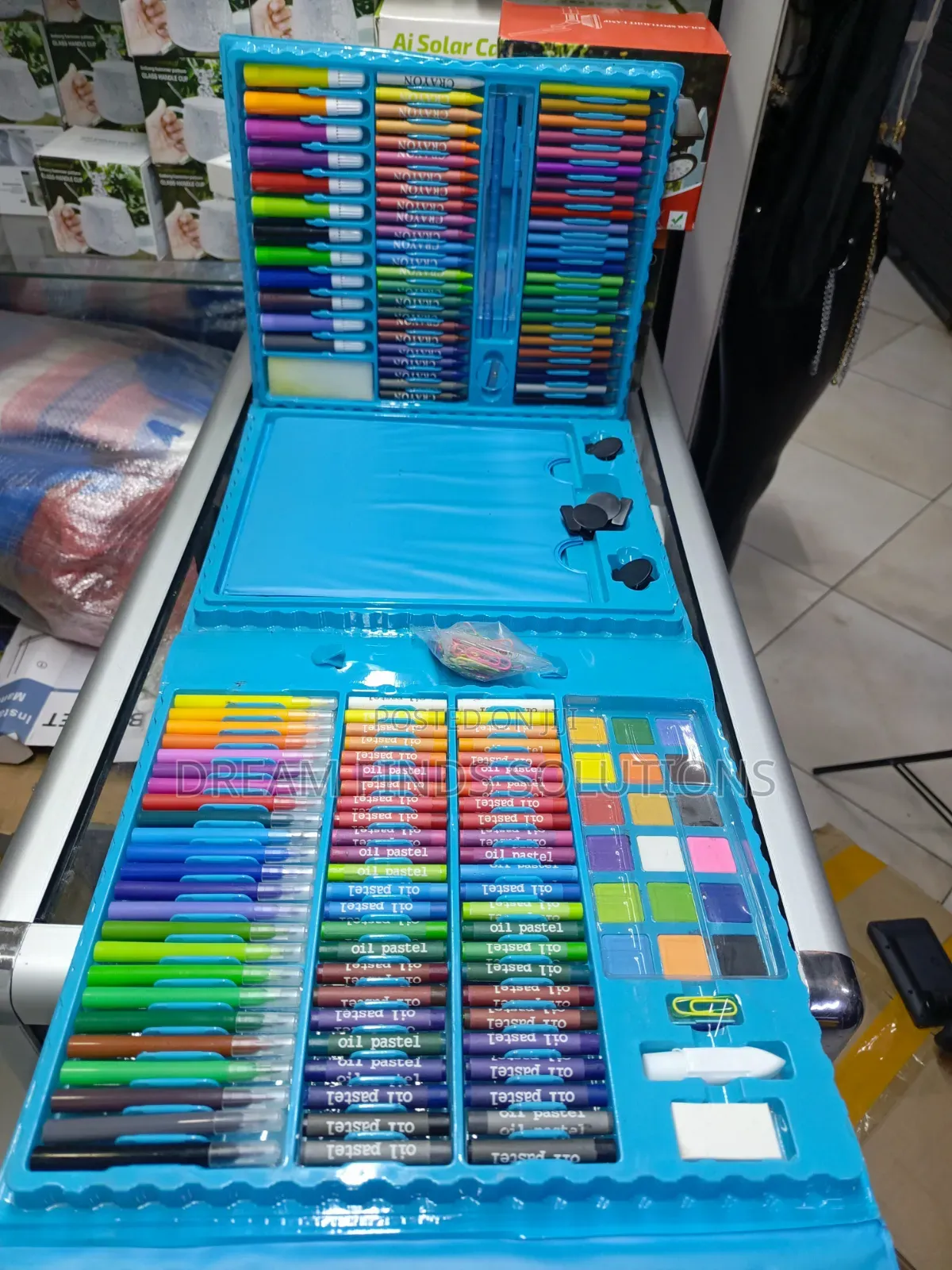 208 Pieces 3+ Super Mega Art Set