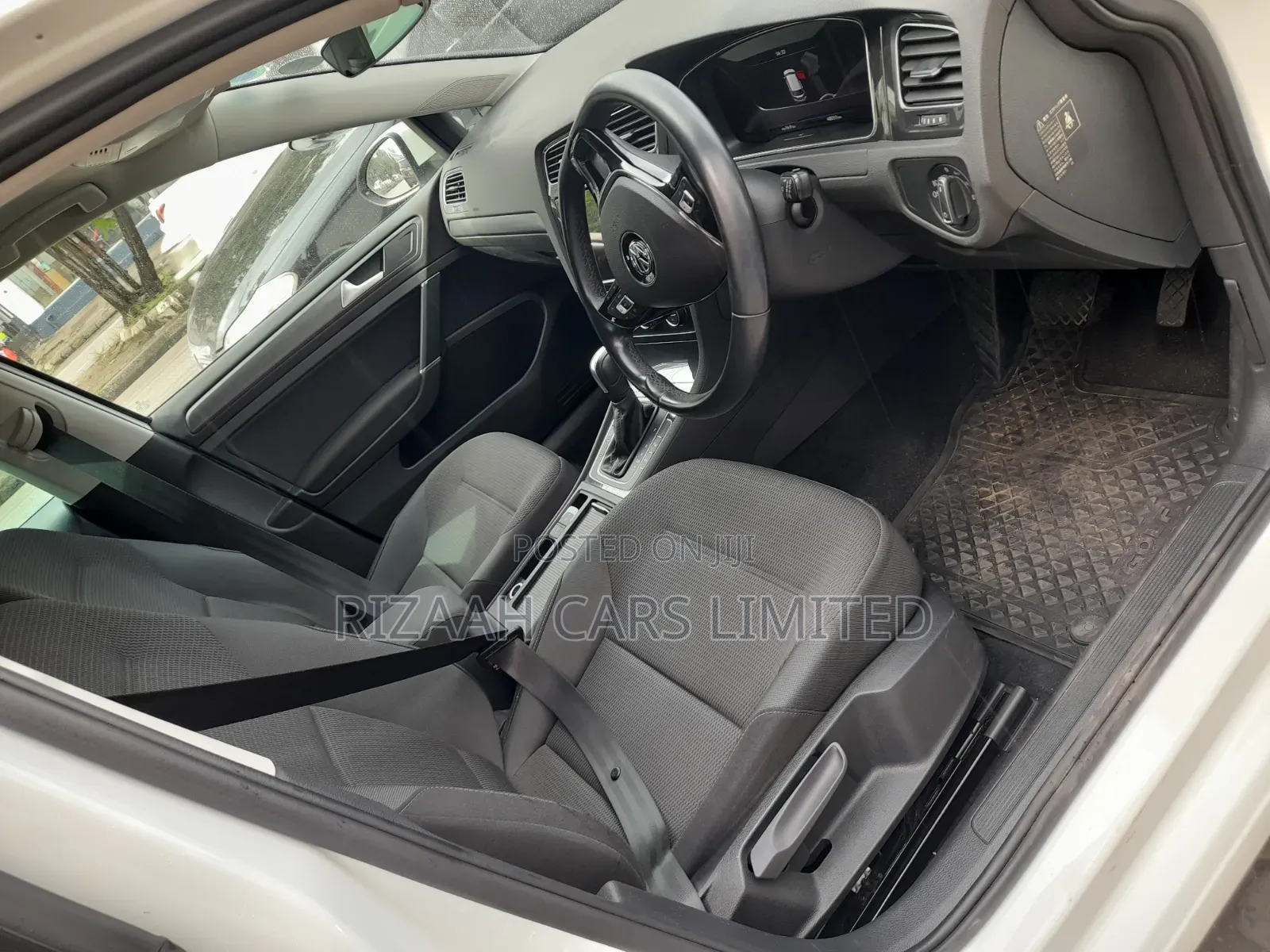 Volkswagen Golf 1.4T TSI FWD 2020 White