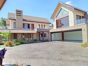 5bdrm Mansion in Call Me, Runda for sale