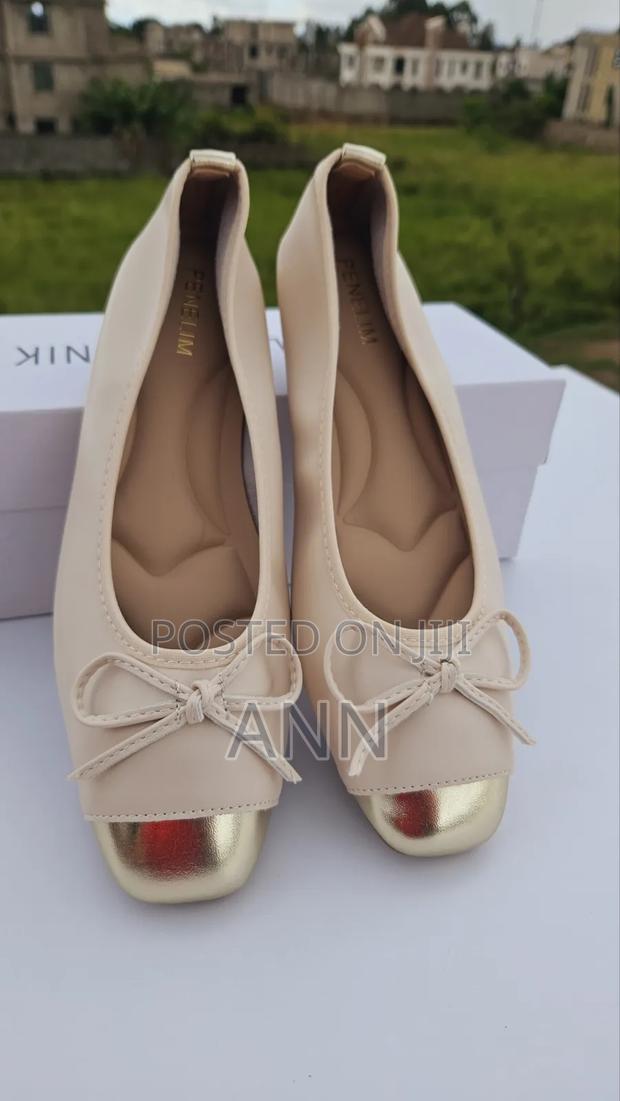 Flat Shoes - thumbnail 2