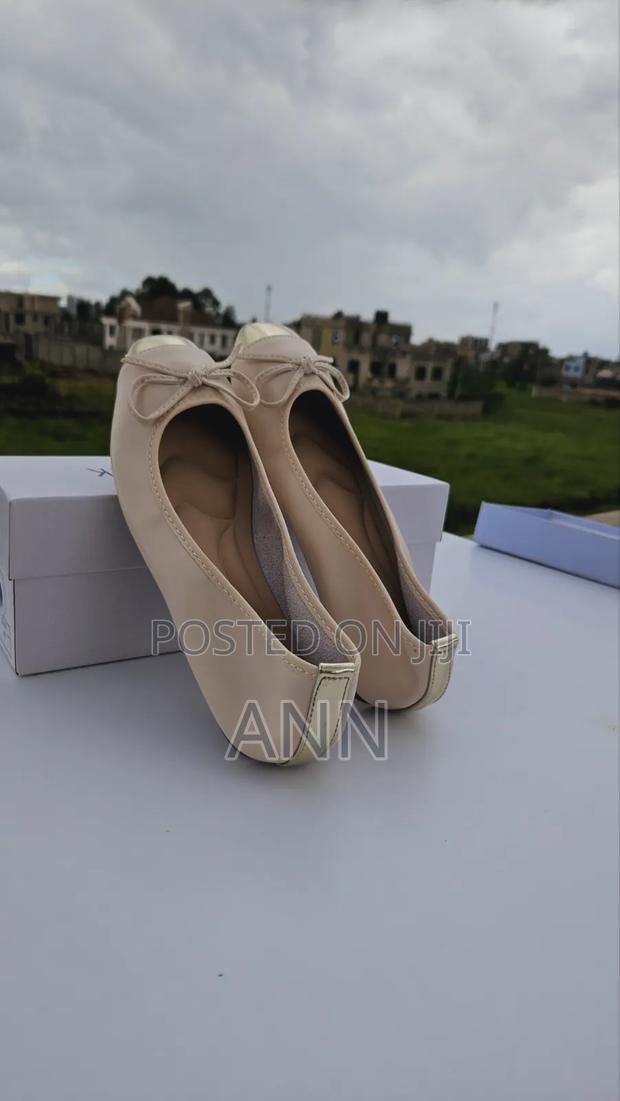 Flat Shoes - thumbnail 5
