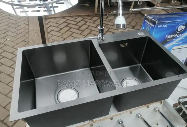 Kitchen Sink With Tap
