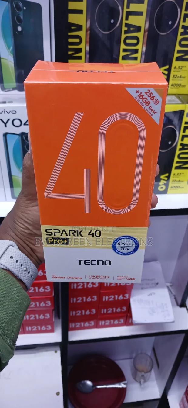 New Tecno Spark 40 Pro+ 256 GB Orange - thumbnail 2