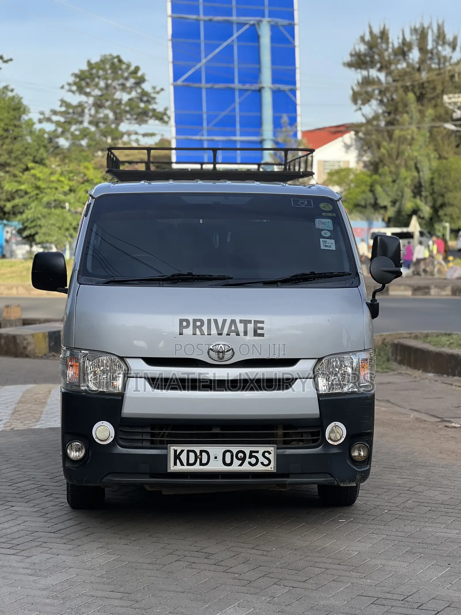 Toyota HiAce 2014 Silver