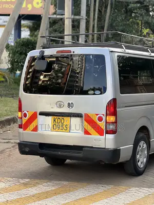Toyota HiAce 2014 Silver
