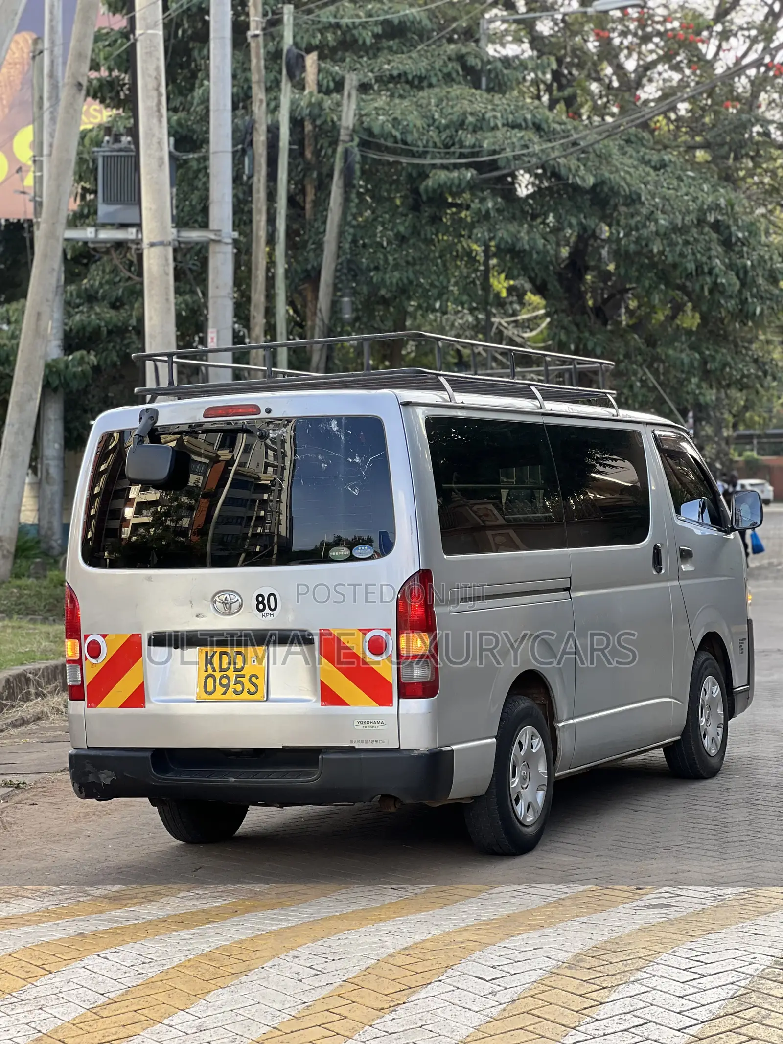 Toyota HiAce 2014 Silver