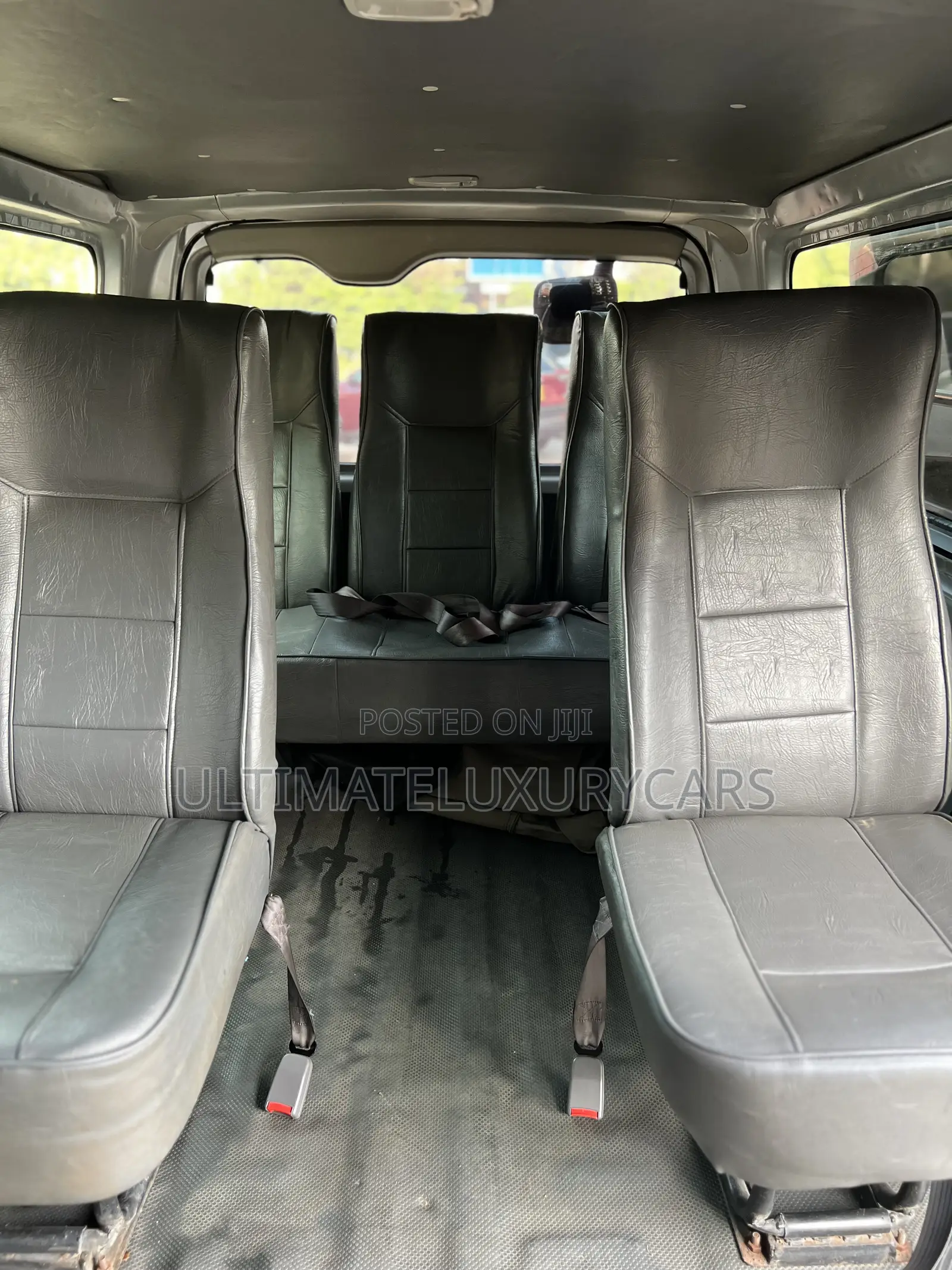 Toyota HiAce 2014 Silver