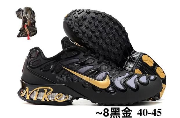 Nike Shoes - thumbnail 2
