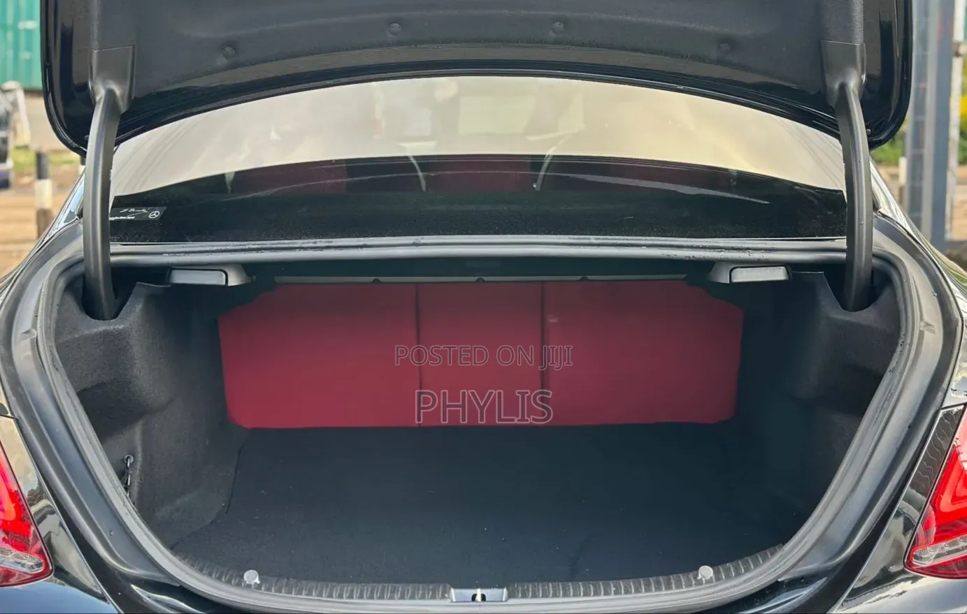 Mercedes-Benz C200 2019 Black