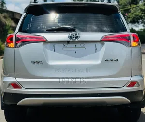 Toyota RAV4 2019 White