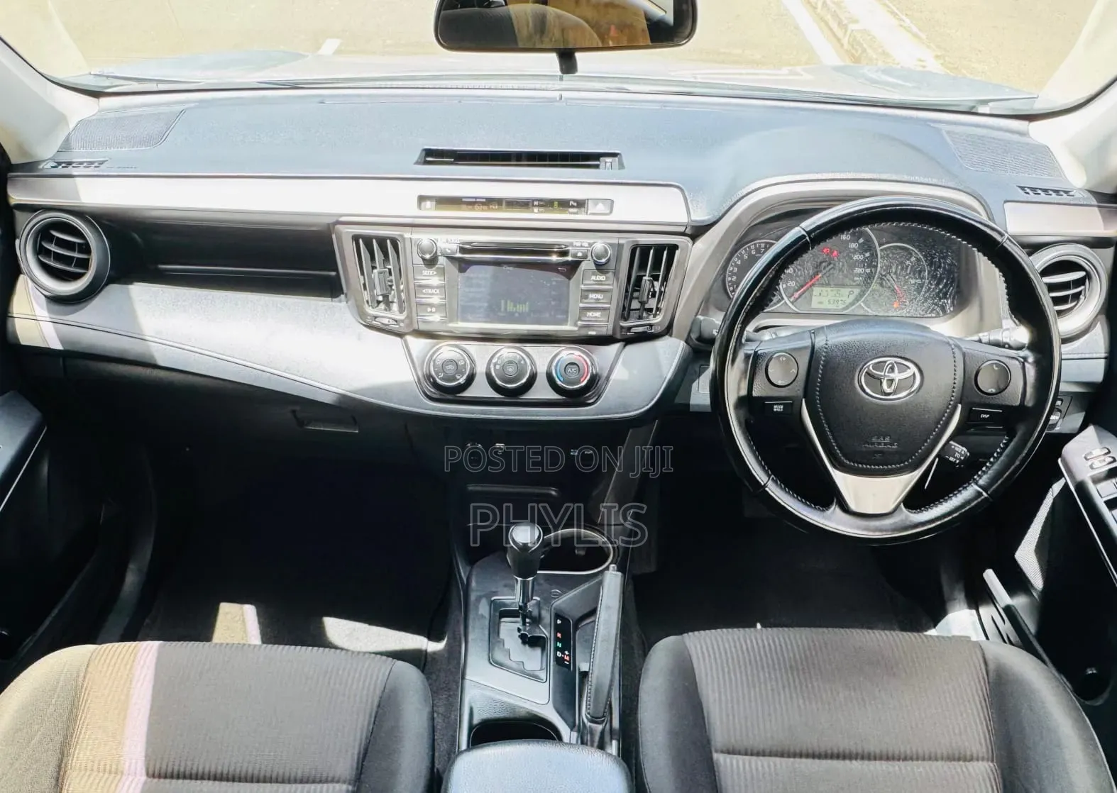 Toyota RAV4 2019 White