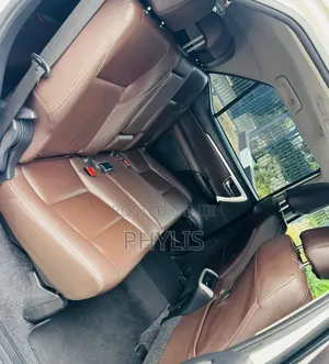 Toyota Fortuner 2.8 D AWD 2019 White