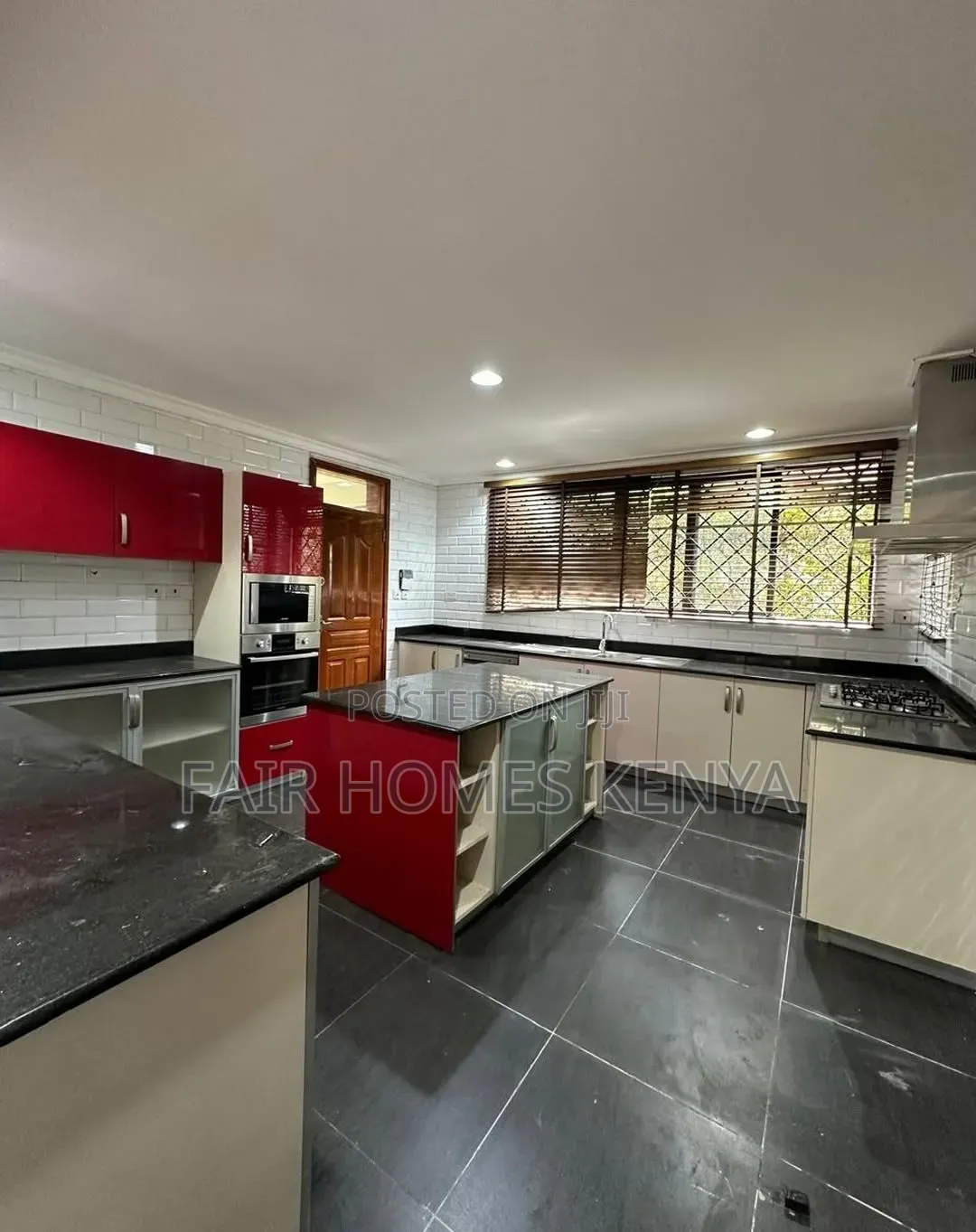 5bdrm Townhouse / Terrace in Lavington Green, Muthangari for rent