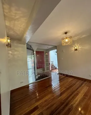 5bdrm Townhouse / Terrace in Lavington Green, Muthangari for rent