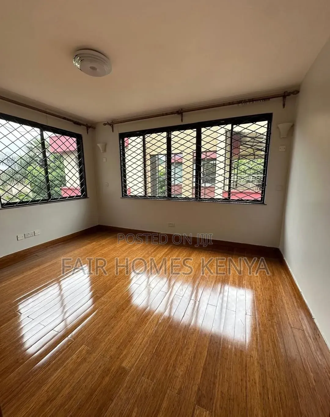 5bdrm Townhouse / Terrace in Lavington Green, Muthangari for rent