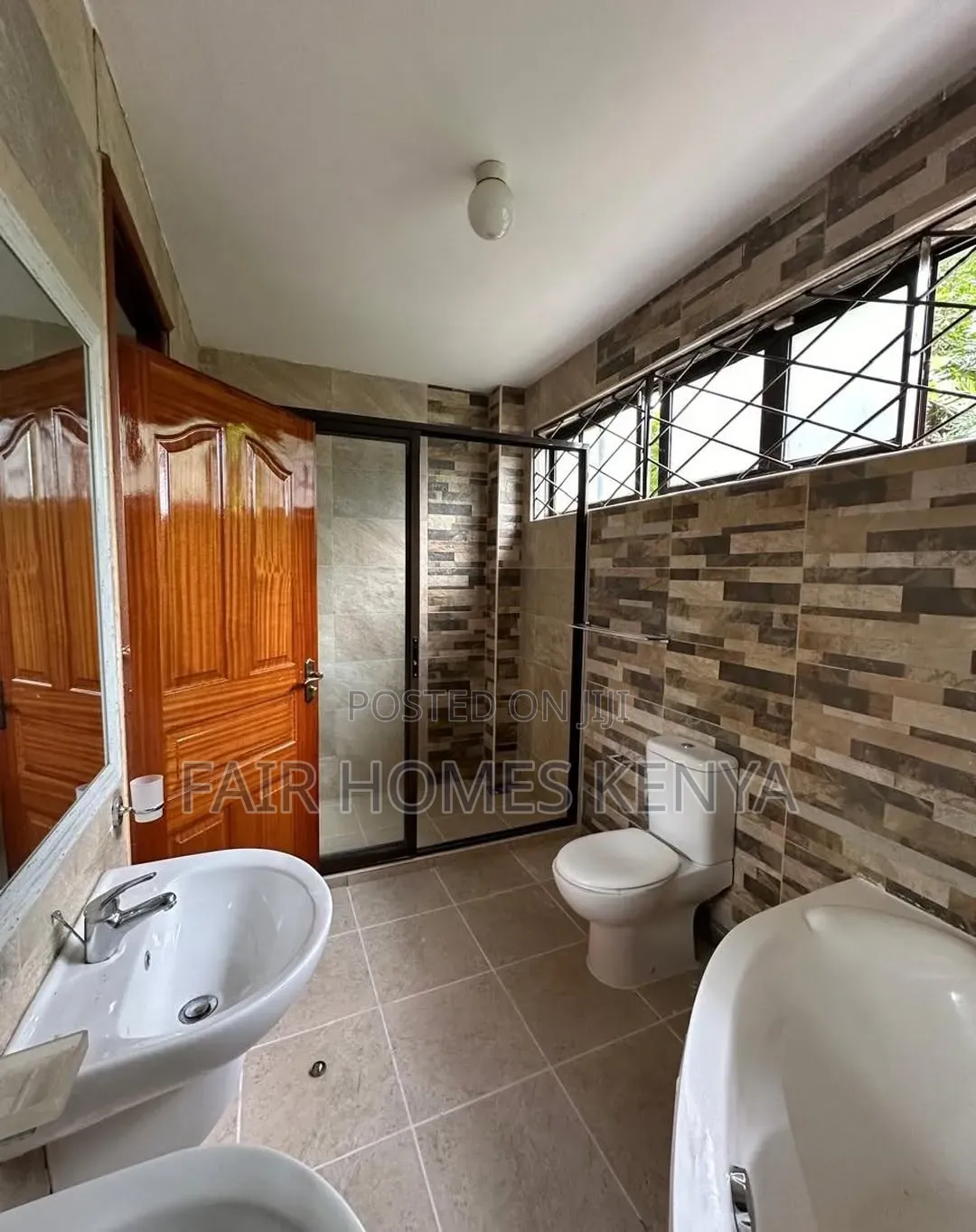 5bdrm Townhouse / Terrace in Lavington Green, Muthangari for rent