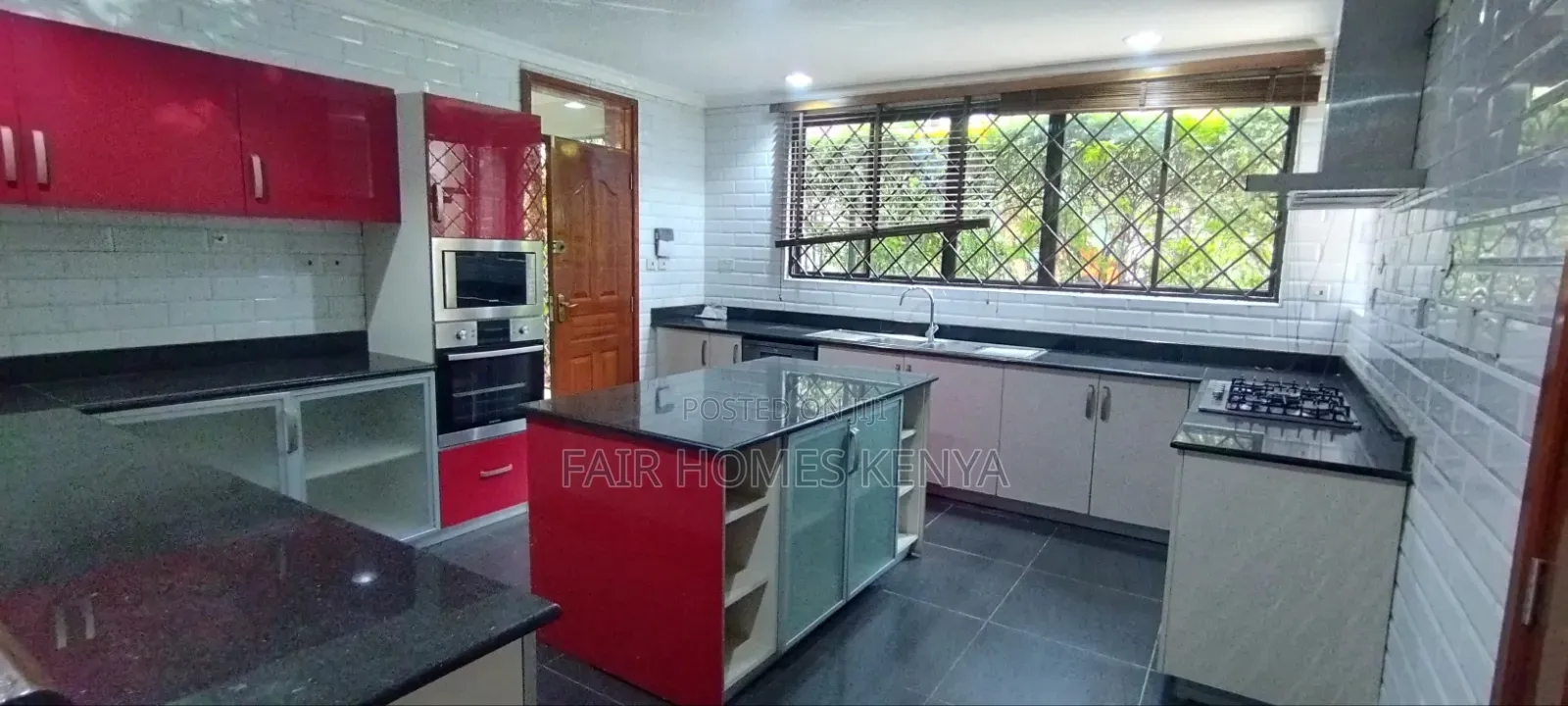 5bdrm Townhouse / Terrace in Lavington Green, Muthangari for rent