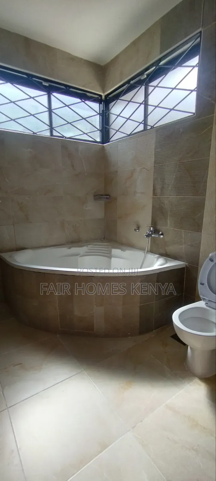5bdrm Townhouse / Terrace in Lavington Green, Muthangari for rent