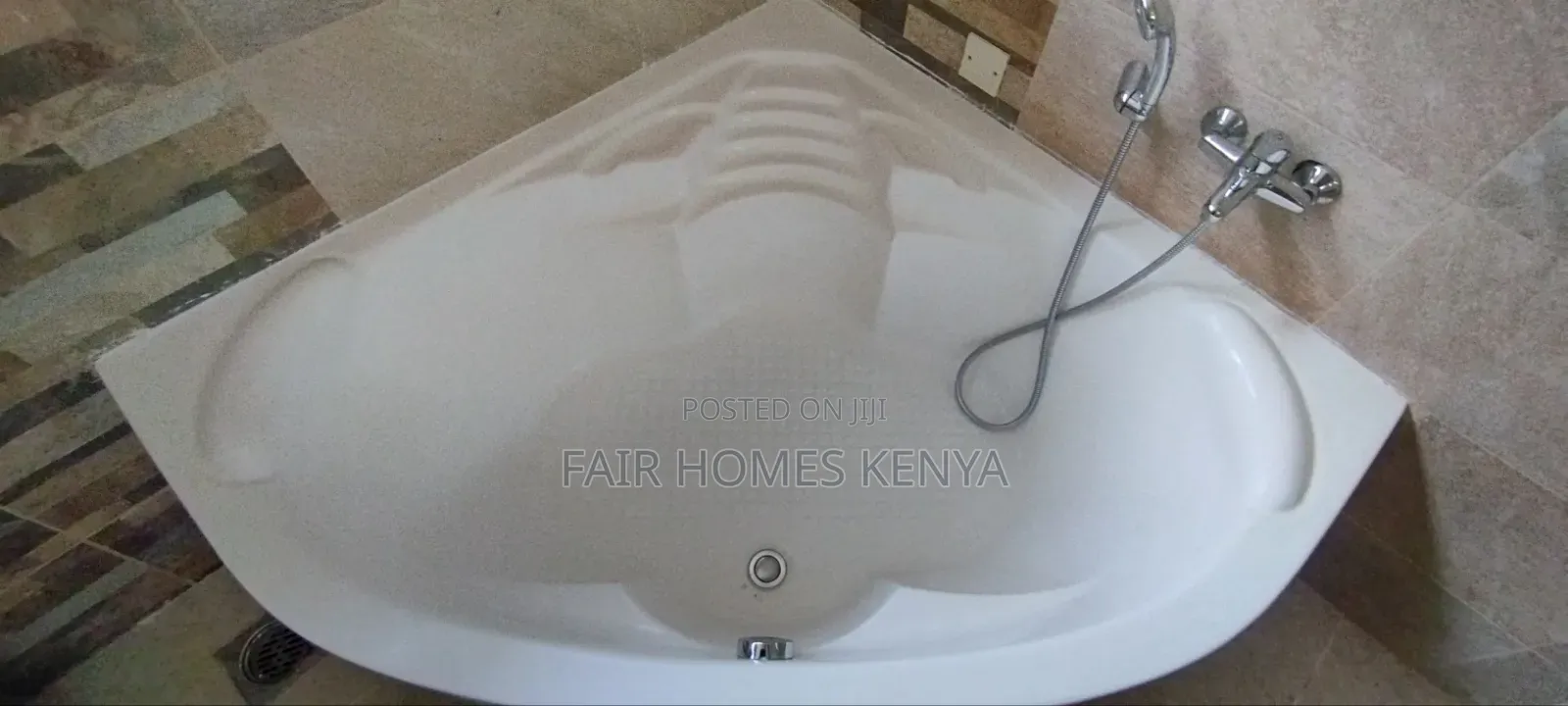5bdrm Townhouse / Terrace in Lavington Green, Muthangari for rent