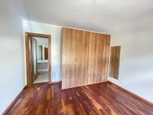5bdrm Townhouse / Terrace in Lavington Green, Muthangari for rent
