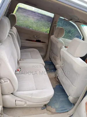 Toyota Gaia 2008 Silver