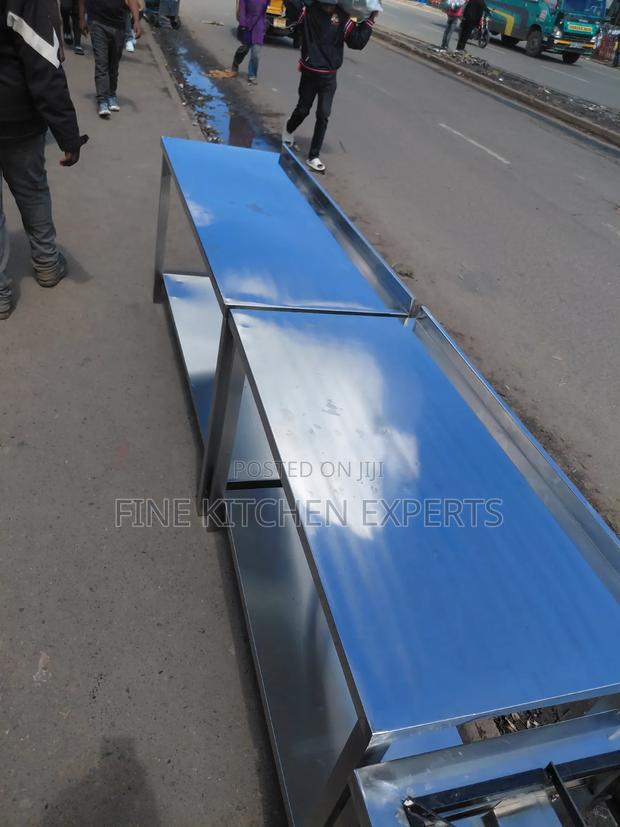 Heavy Duty Well Furnished Table. - thumbnail 2