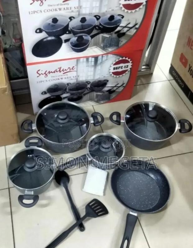 Black 12 Pieces Signature Die Cast Nonstick Cookware Set