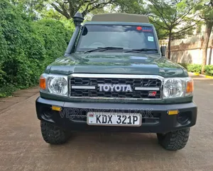 Toyota Land Cruiser 2017 Green