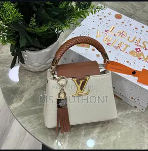 Premium !!Boxed , Louis Vuitton Capucines Bb Handbag